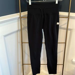 Black Vuori Daily Legging